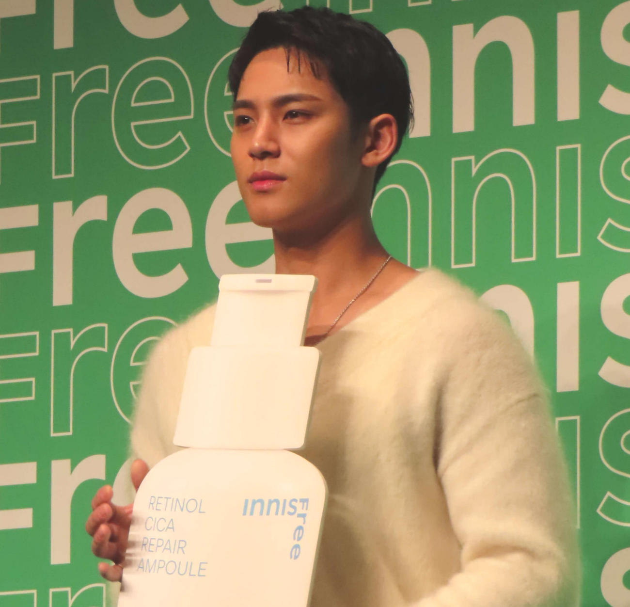 「INNISFREE」のPR発表会に出席したSEVENTEENのMINGYU