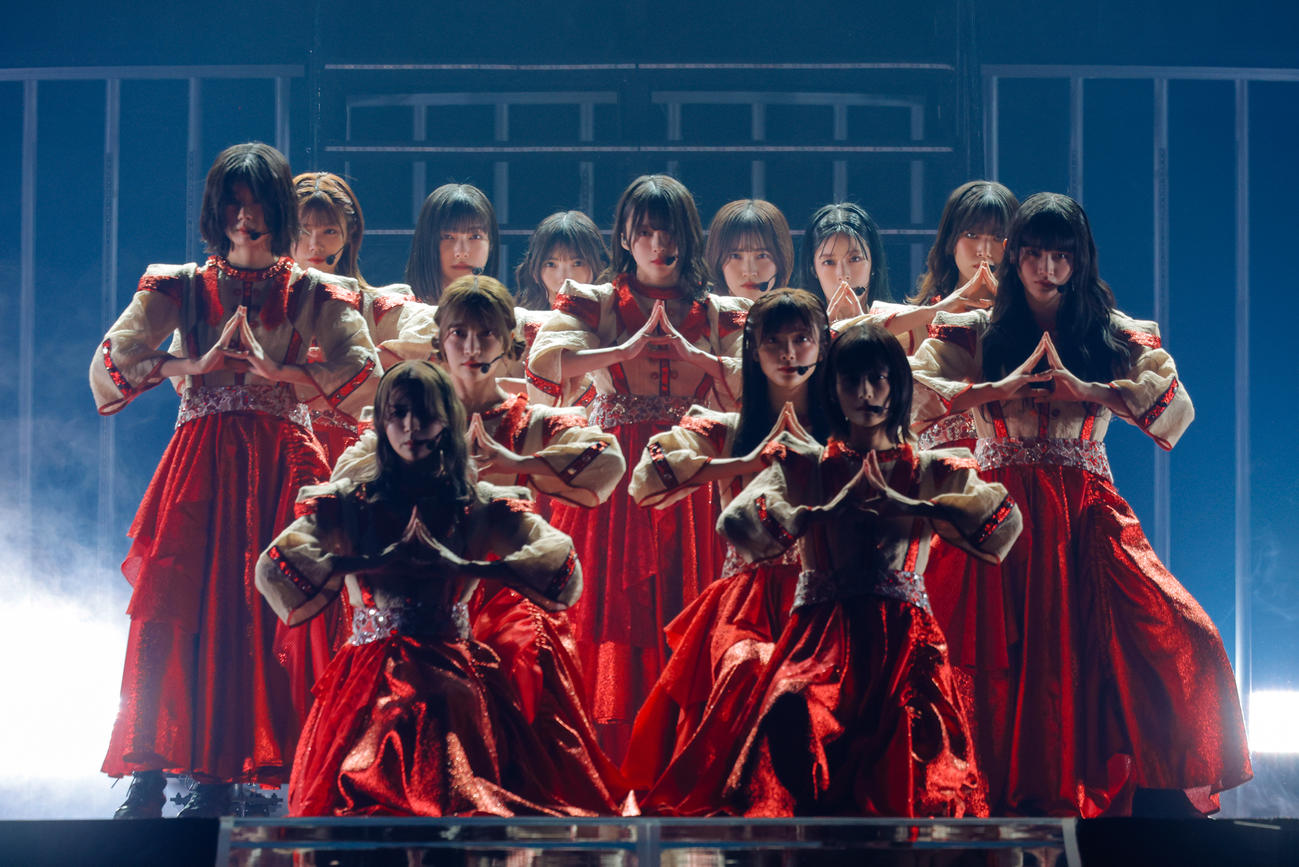 小林由依卒業コンサートでパフォーマンスする櫻坂46