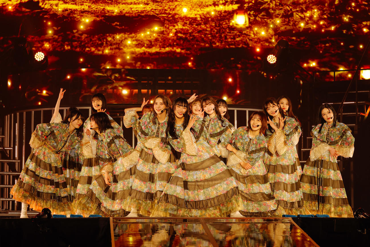小林由依卒業コンサートでパフォーマンスする櫻坂46