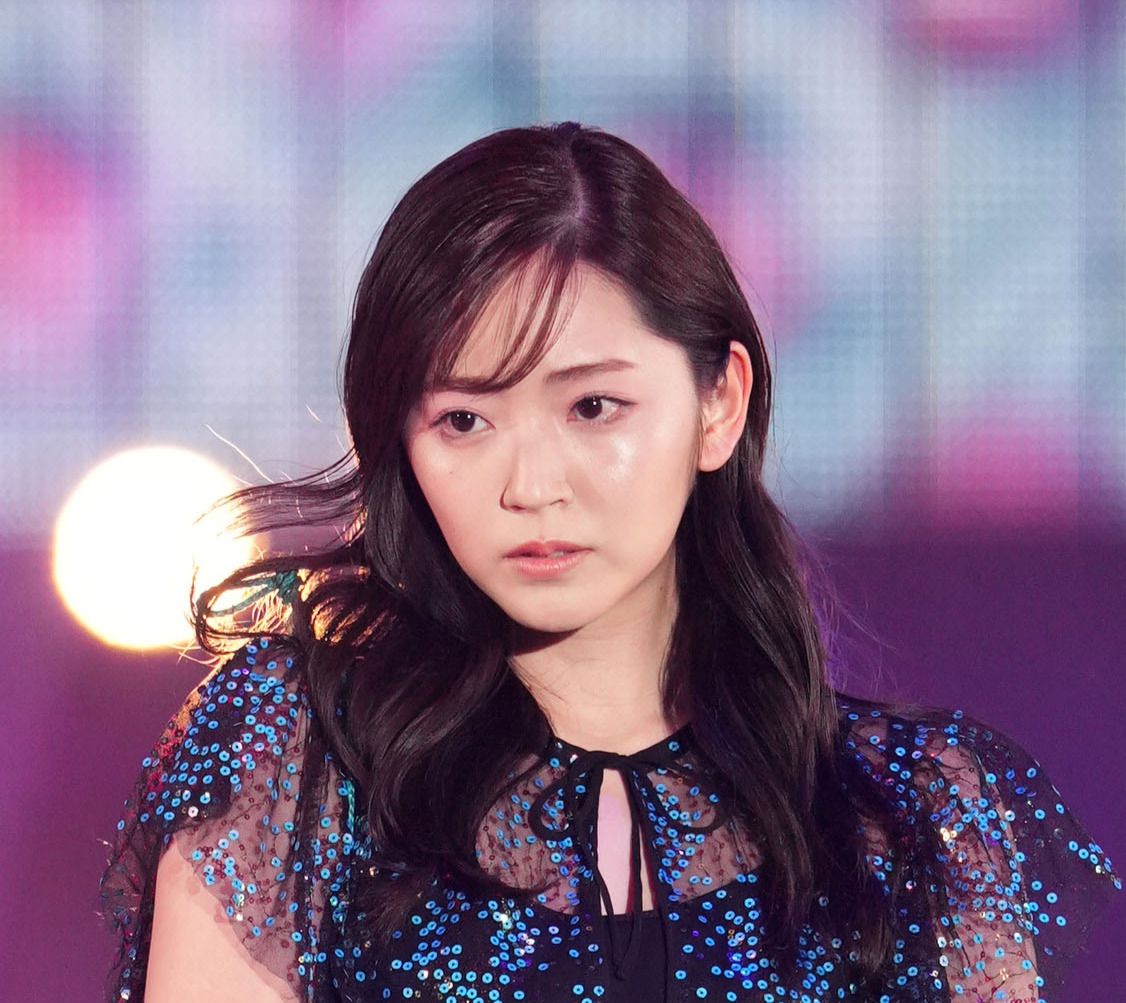 鈴木愛理（2023年撮影）