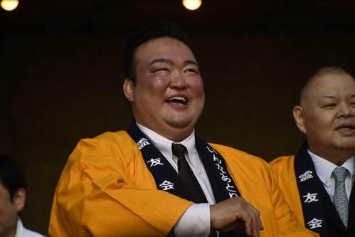 東京・霊友会釈迦(しゃか)殿での節分会に参加した二所ノ関親方(撮影・平山連)