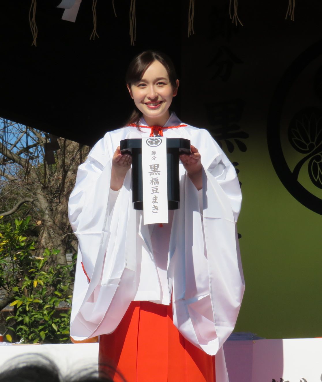 上野東照宮の1日巫女を務めたTBS宇賀神メグアナウンサー