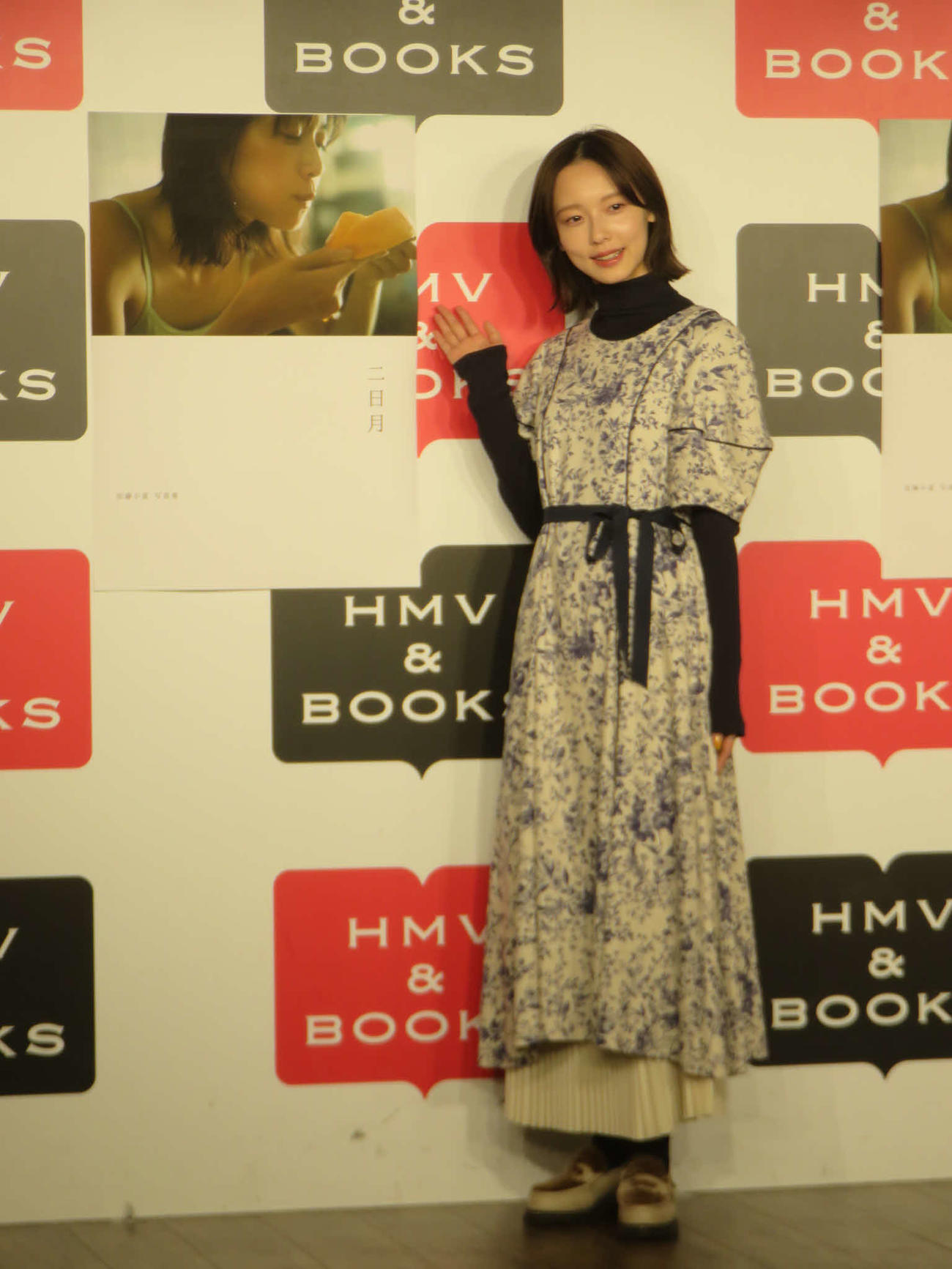 写真集「加藤小夏　写真集　二日月」の発売会見に出席した加藤小夏