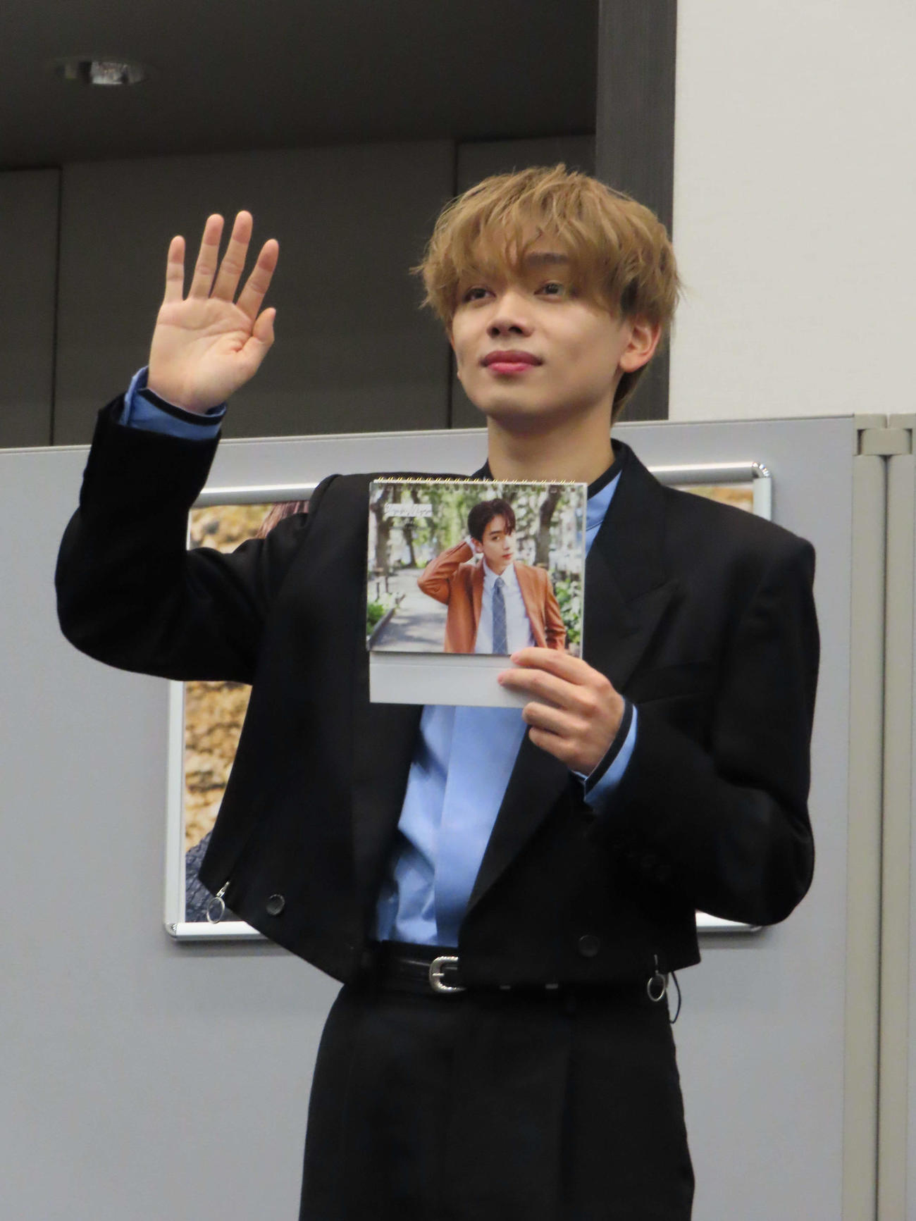 カレンダー発売イベントを行った宮世琉弥