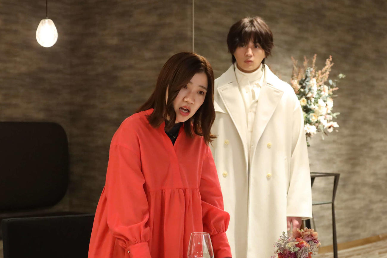 フジテレビ系「婚活1000本ノック」に出演する福田麻貴、八木勇征(C)フジテレビ