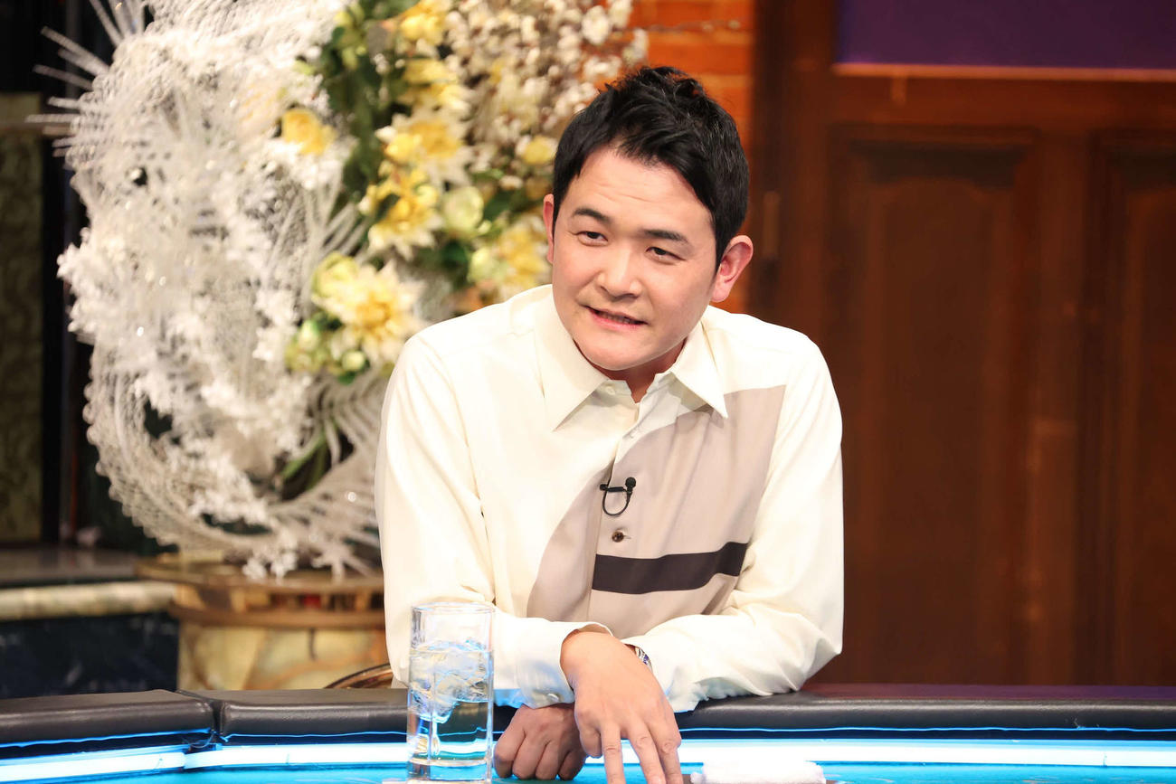 フジテレビ系「酒のツマミになる話」に出演するノブ(C)フジテレビ