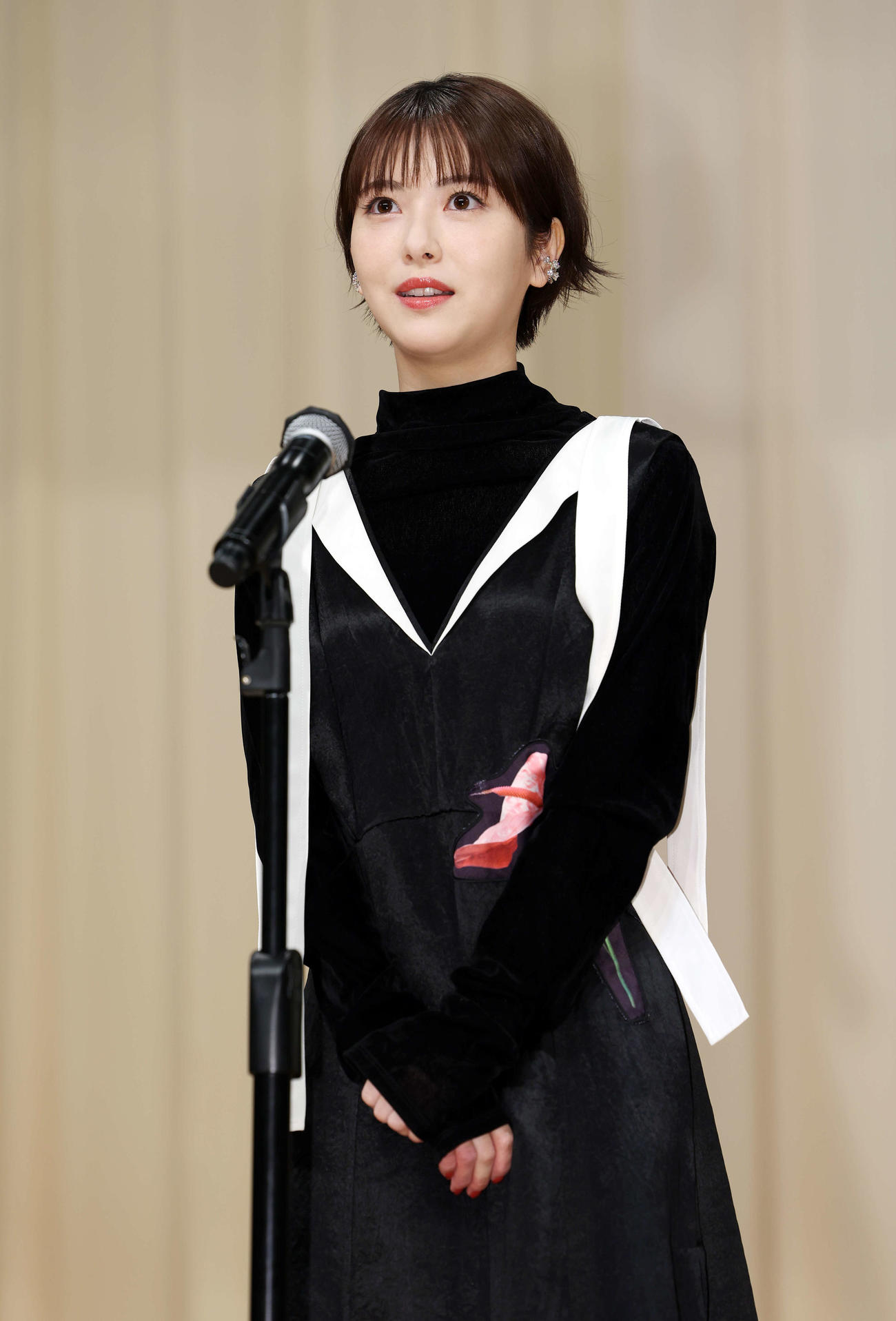「第66回ブルーリボン賞」で助演女優賞を受賞した浜辺美波（撮影・宮地輝）