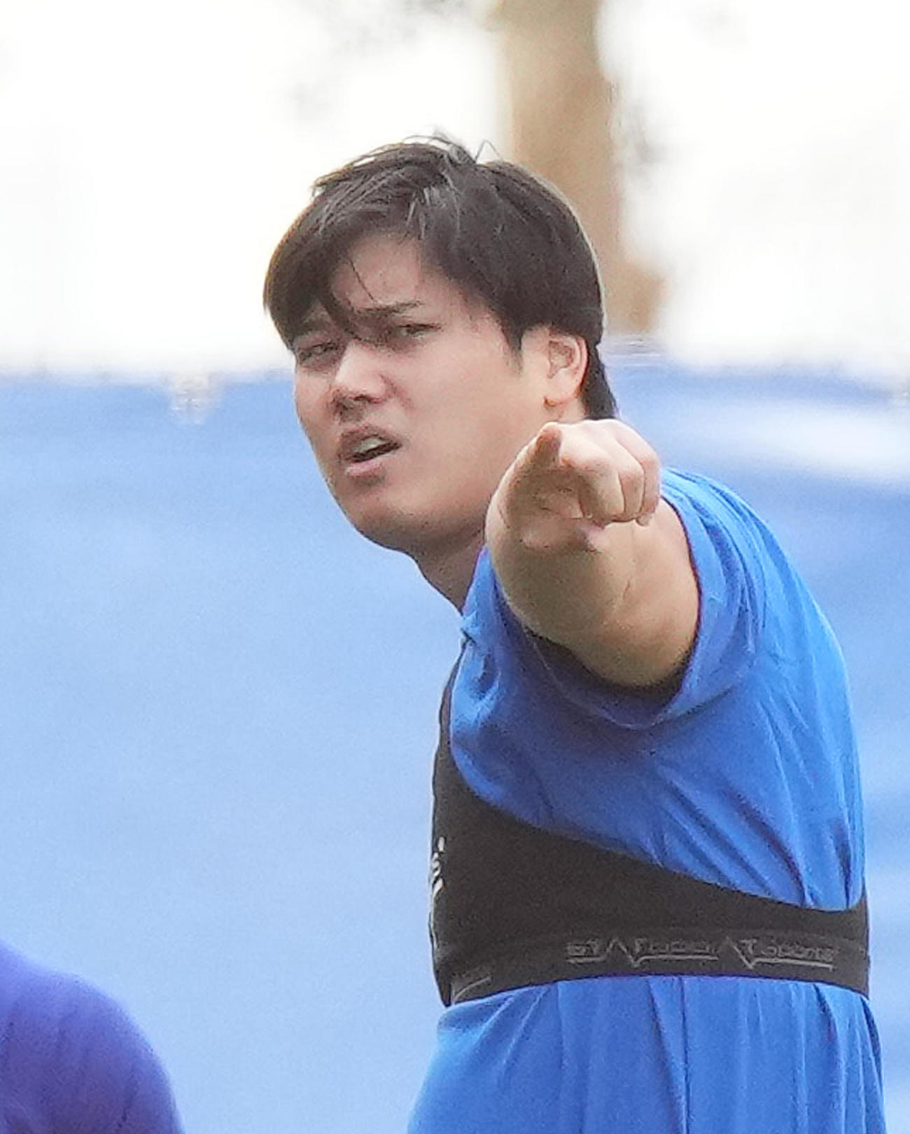 日本時間6日、自主トレでクールな表情を見せるドジャース大谷