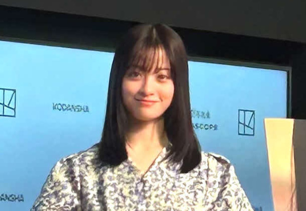 写真集「カレイドスコープ」発売記念会見に出席した橋本環奈（撮影・松尾幸之介）
