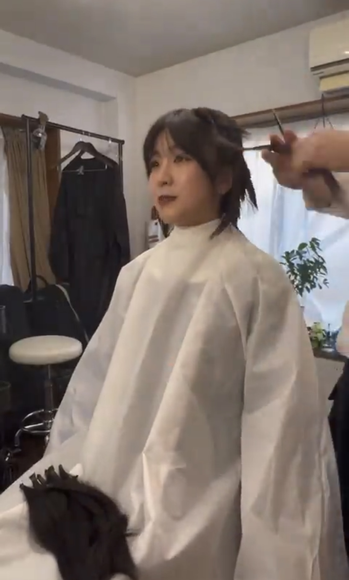 22歳連ドラ女優「私、坊主にしました」リアル丸刈り動画公開大反響「凄いプロ根性」「女優魂」 - ドラマ写真ニュース : 日刊スポーツ