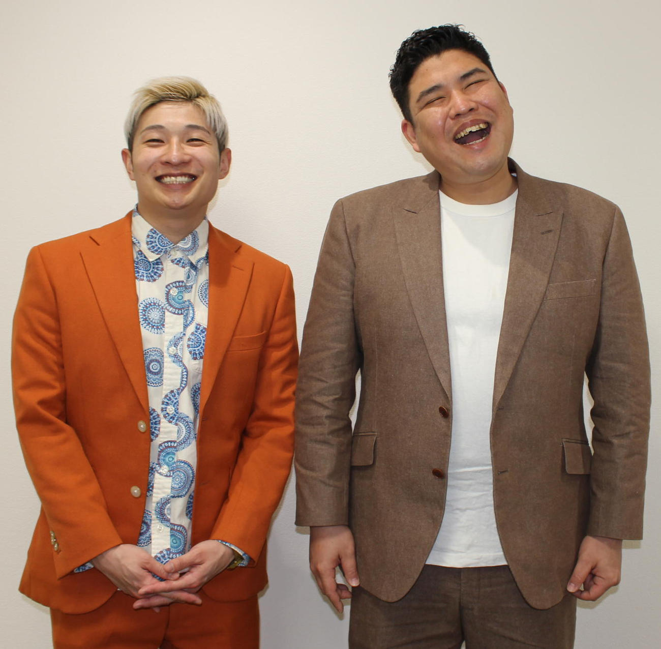 豪快キャプテンの山下ギャンブルゴリラ（右）と、べーやん