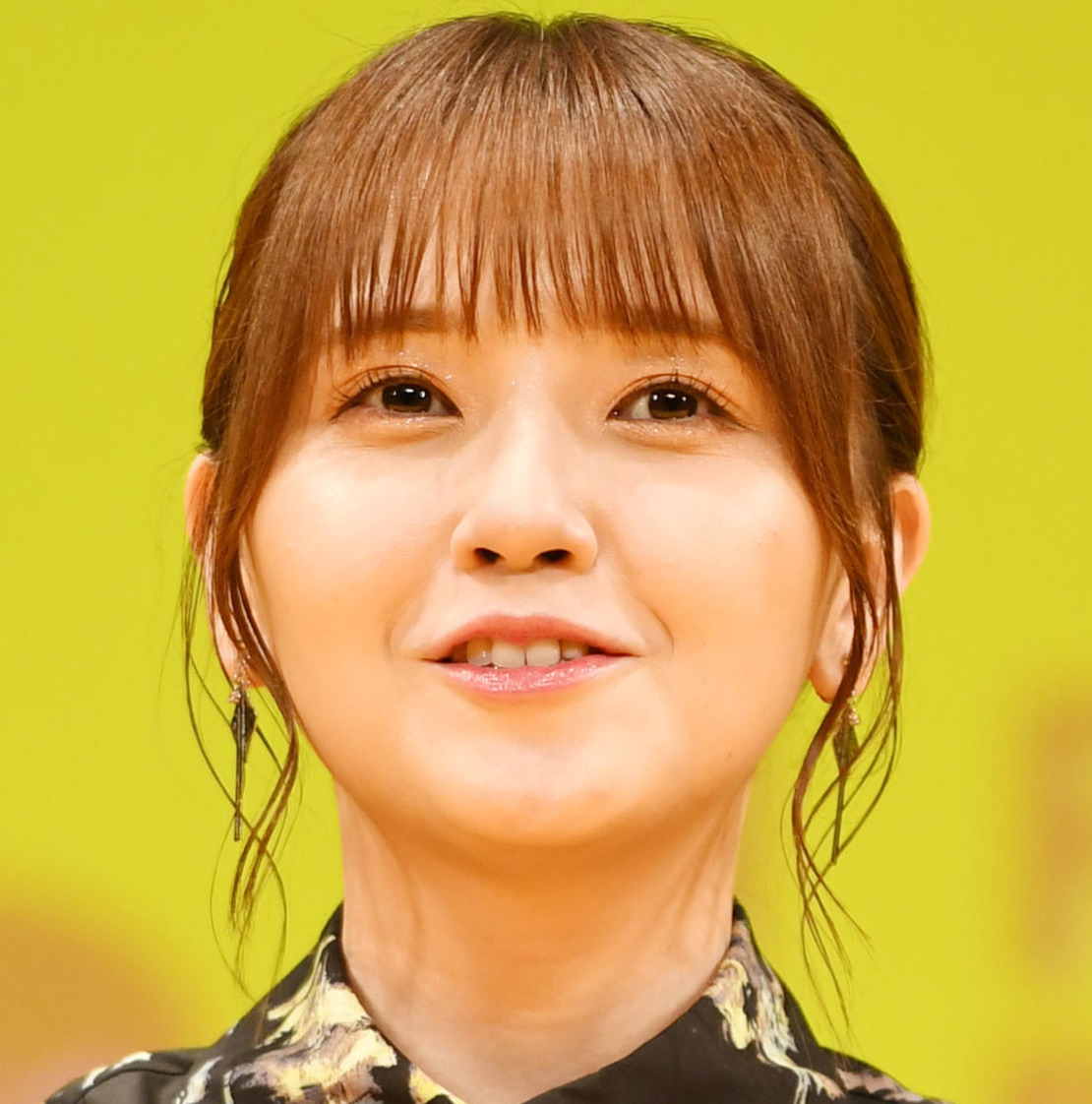 鬼頭明里（2023年7月撮影）