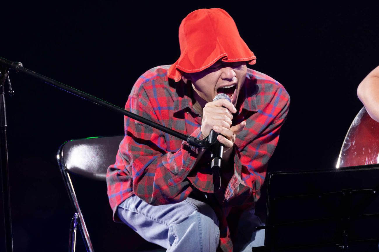 「赤えんぴつ　in　武道館」に出演したバナナマンの設楽統（撮影：RyuyaAma）