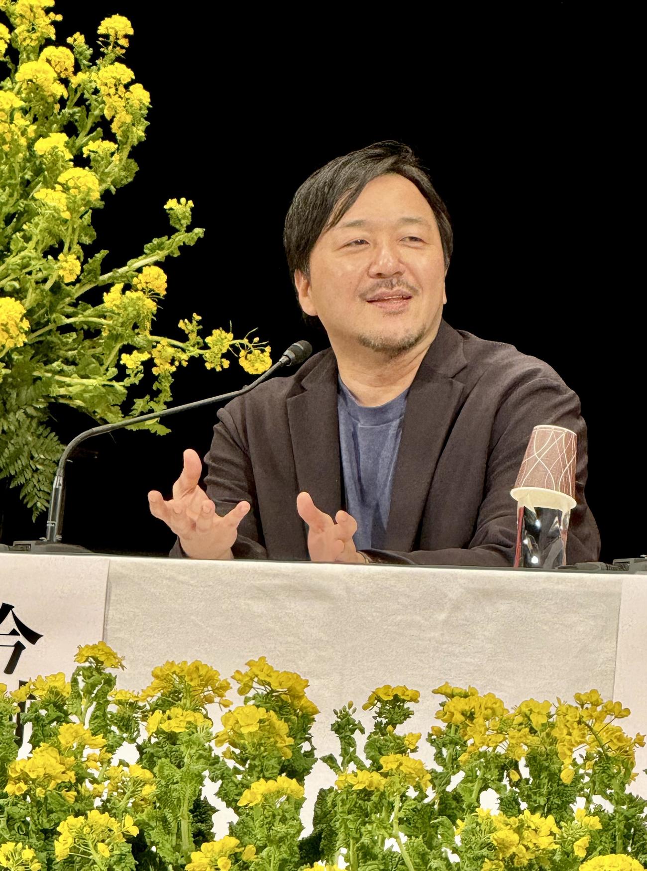 「第27回　菜の花忌」のシンポジウムにパネリストとして出席した今村翔吾