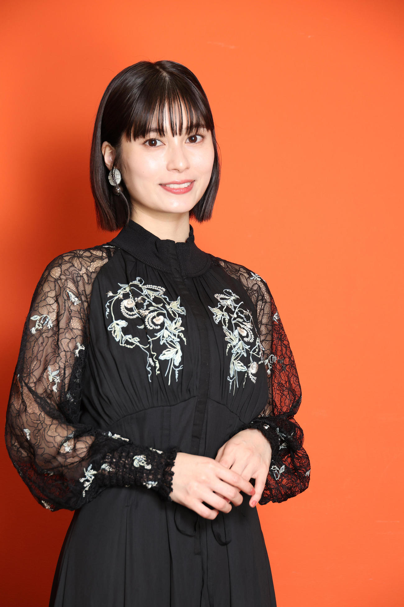 大きな瞳と自然体が魅力の大久保桜子（撮影・中島郁夫）