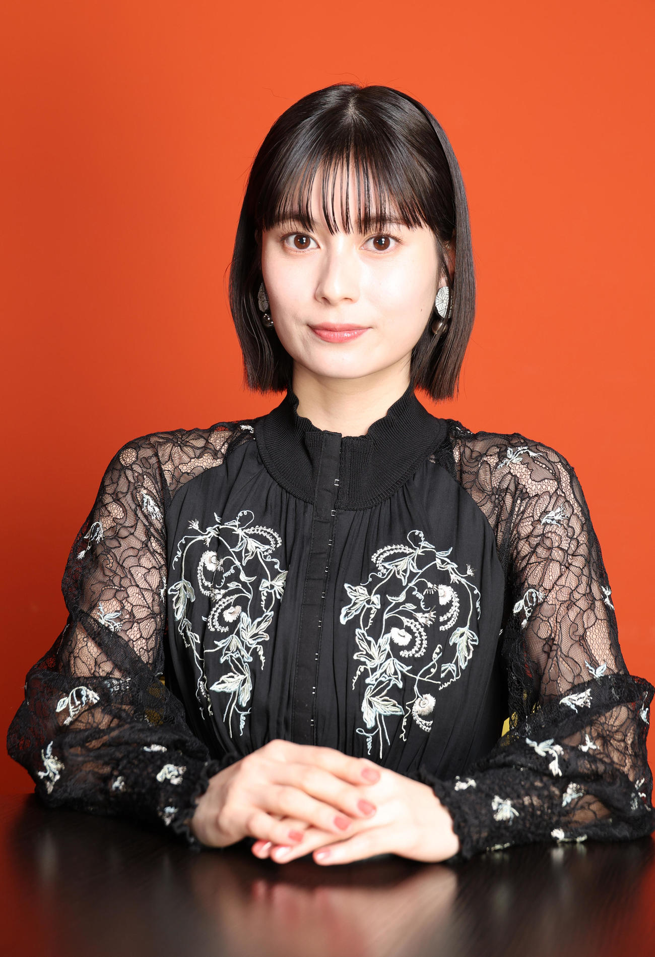 大きな瞳と自然体が魅力の大久保桜子（撮影・中島郁夫）