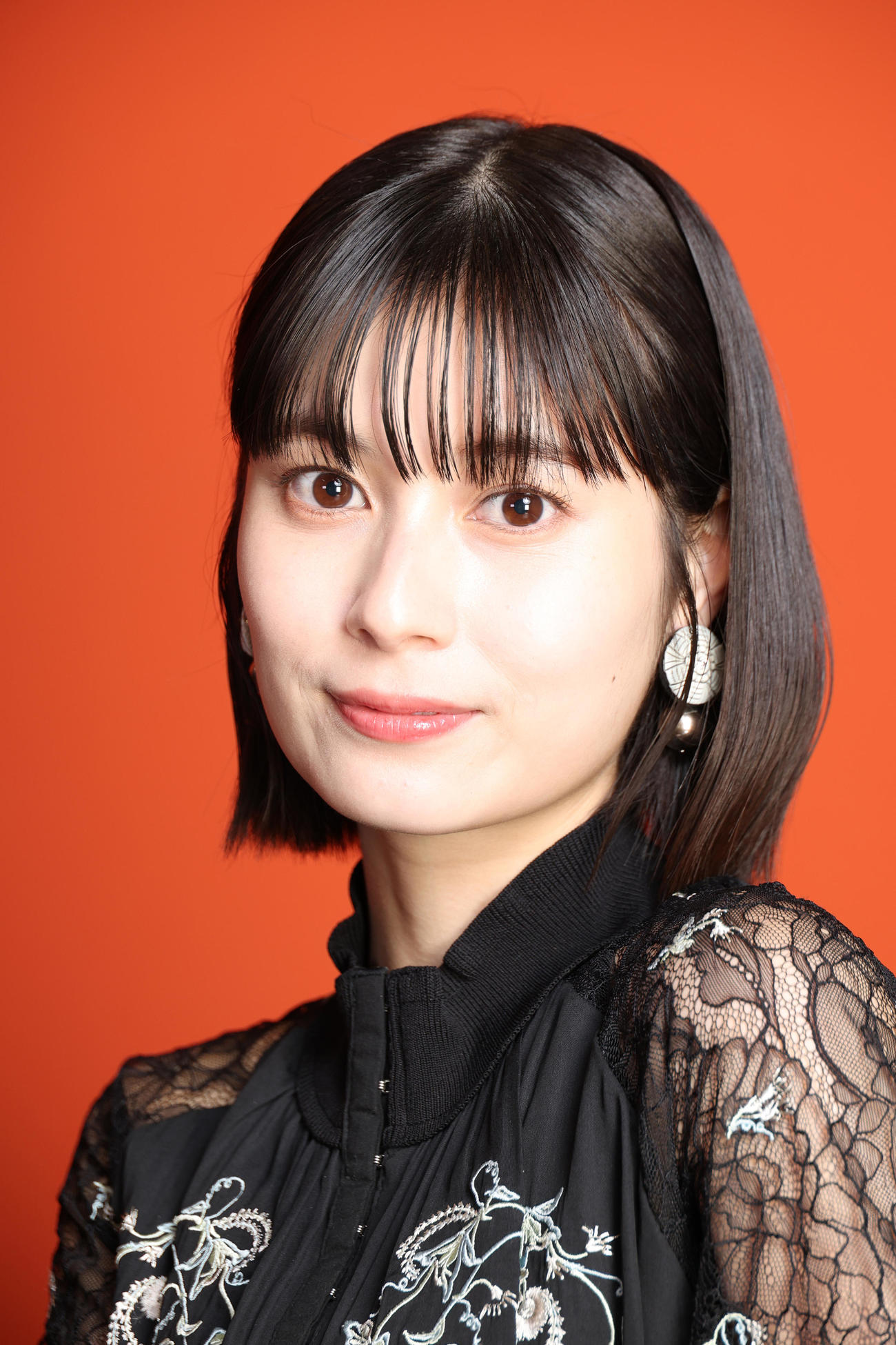 大きな瞳と自然体が魅力の大久保桜子（撮影・中島郁夫）