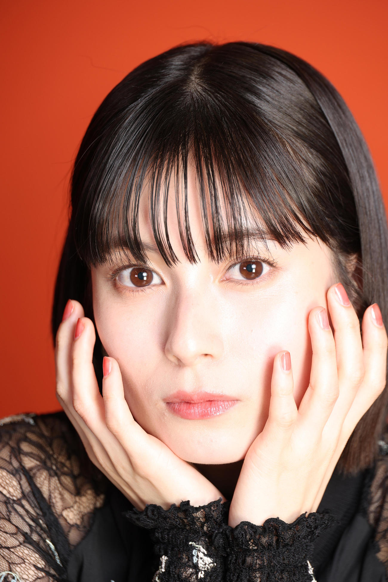 大きな瞳と自然体が魅力の大久保桜子（撮影・中島郁夫）