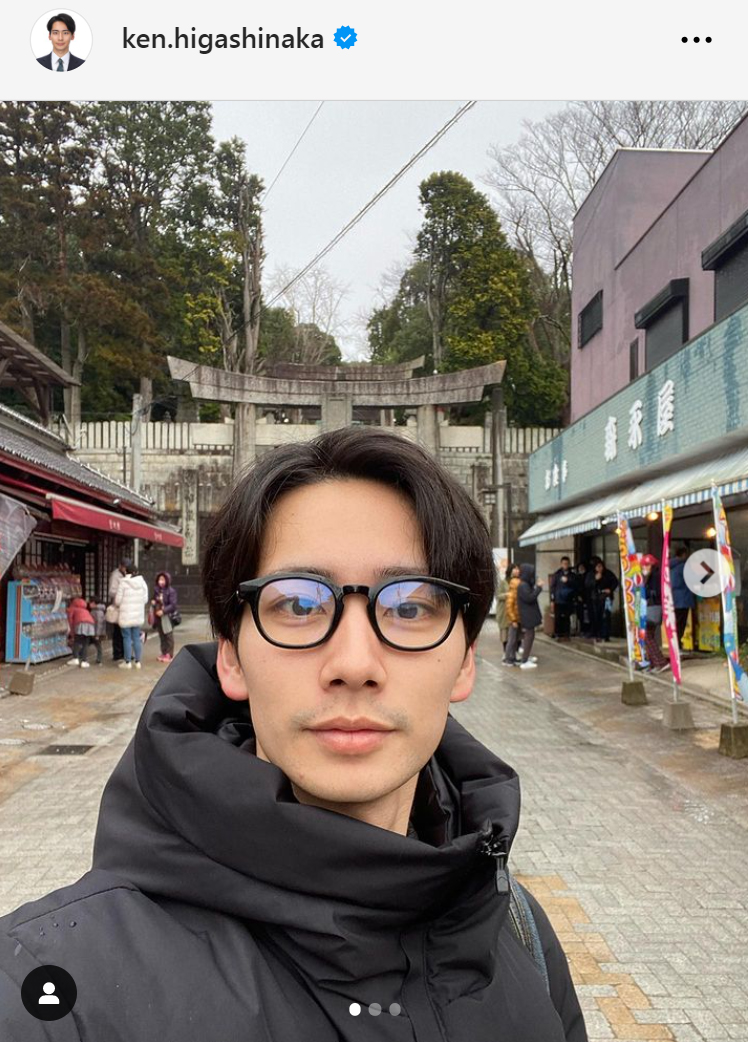 フジ新人の東中健アナ、福岡1人旅で「高確率でイジられる」メガネ姿公開に「めっちゃイケメン」 - 芸能写真ニュース : 日刊スポーツ