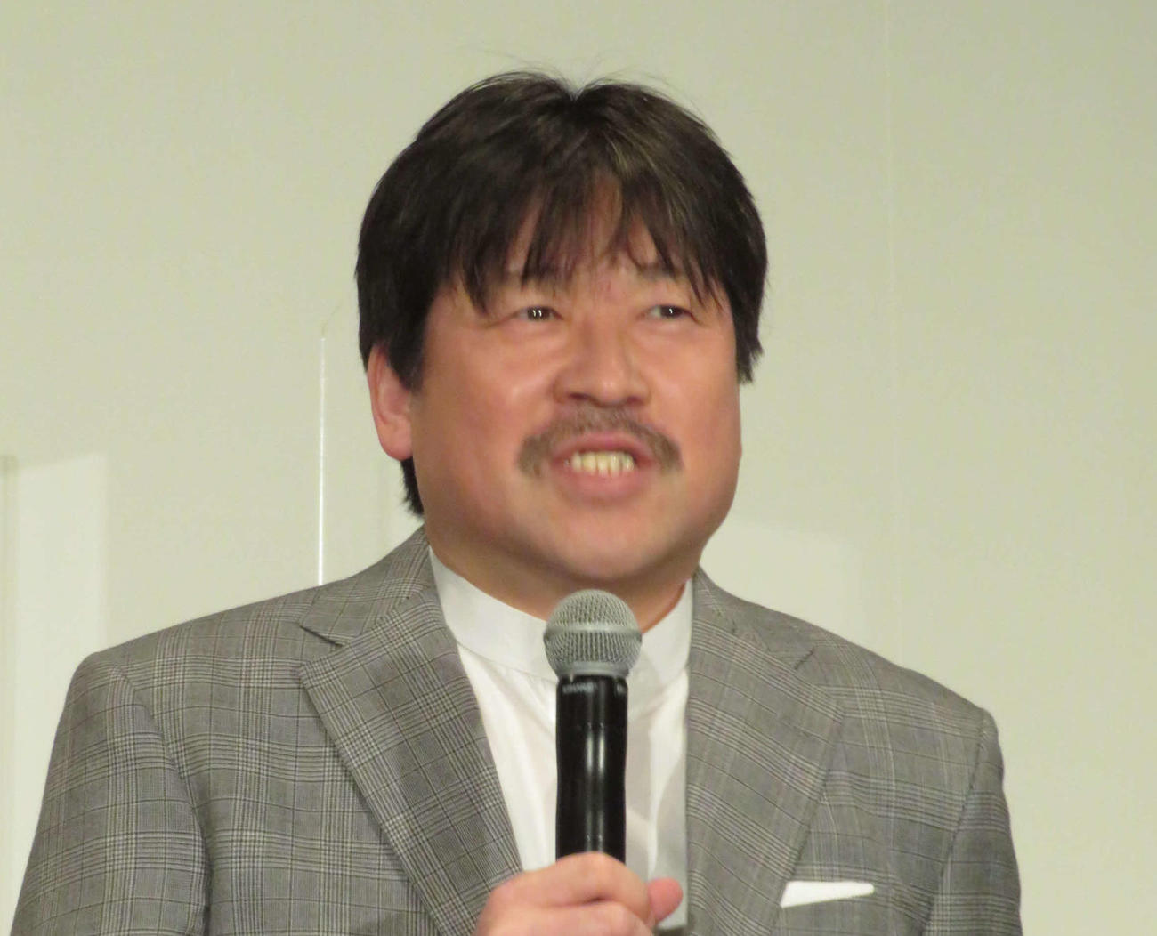 佐藤二朗（22年1月撮影）