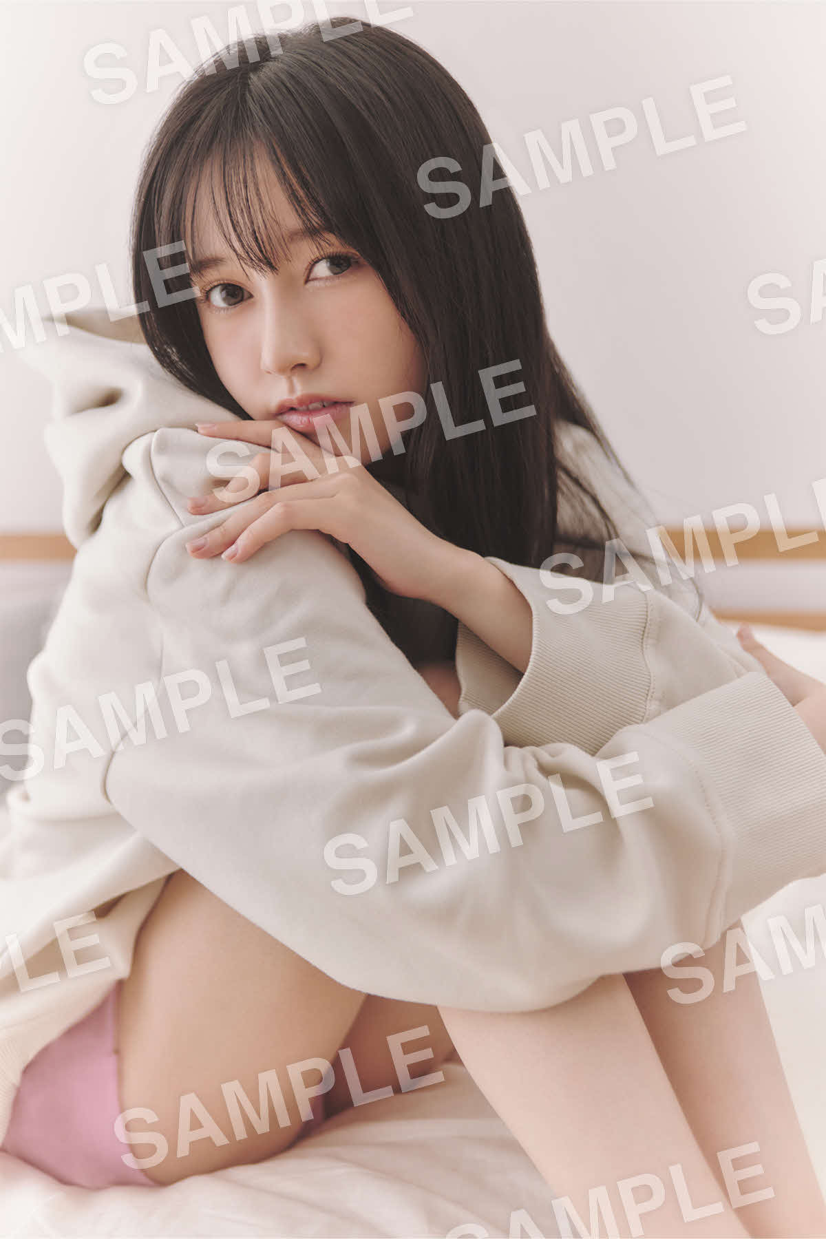 乃木坂46・5期生の初写真集「あの頃、乃木坂にいた」封入特典の池田瑛紗ソロポスターカット（C）マガジンハウス