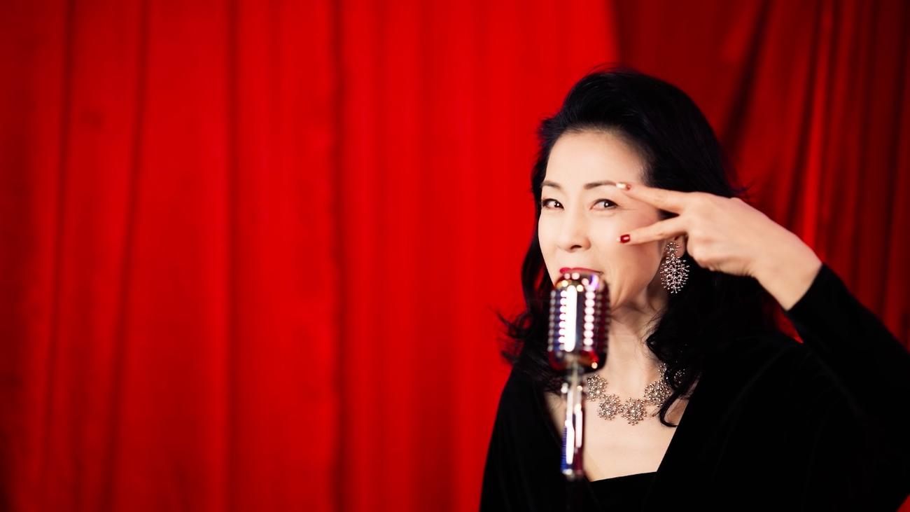 21日に発売する新曲「ほろ酔い満月」のミュージックビデオでダンスに初挑戦する坂本冬美