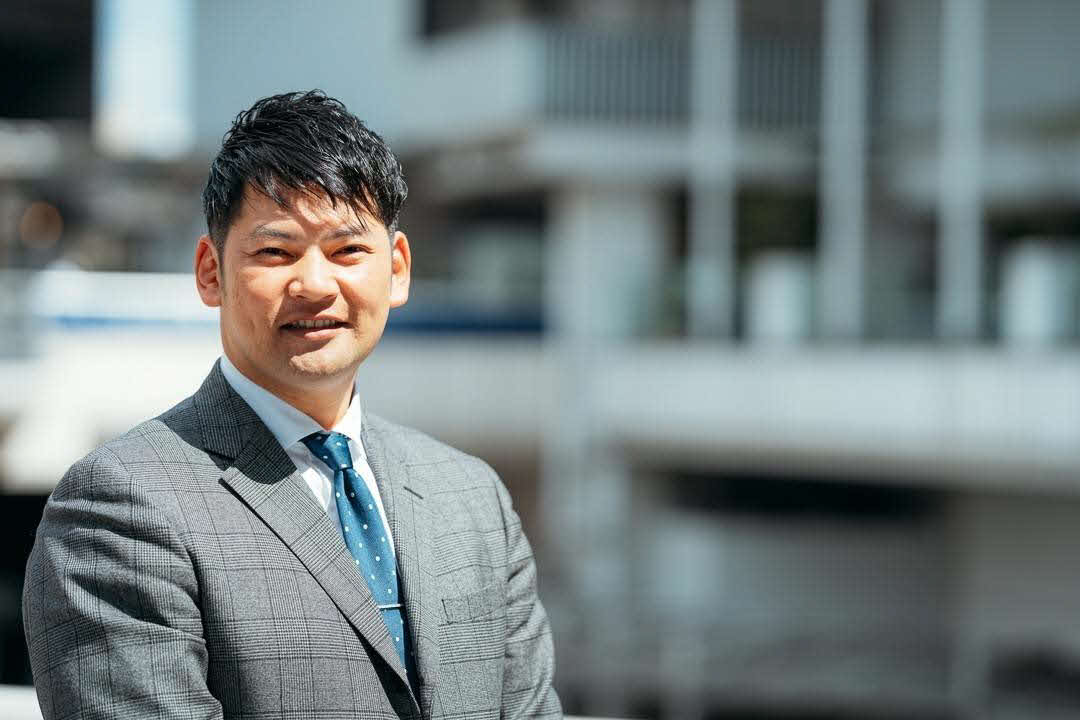 子ども向け野球教室「Yoshimoto Enjoy Baseball」に参加する鵜久森淳志氏