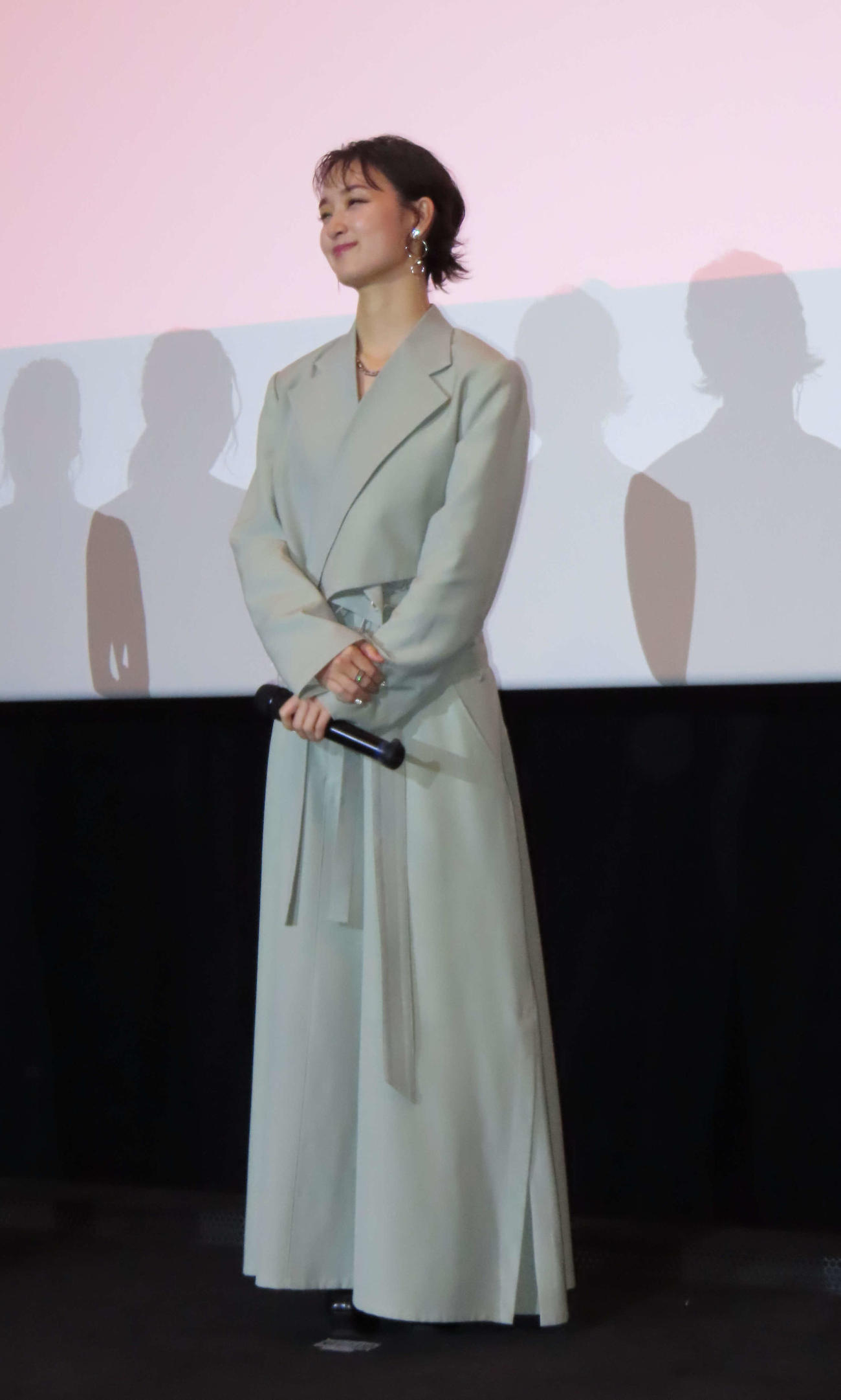 出演映画の舞台あいさつに出席した剛力彩芽
