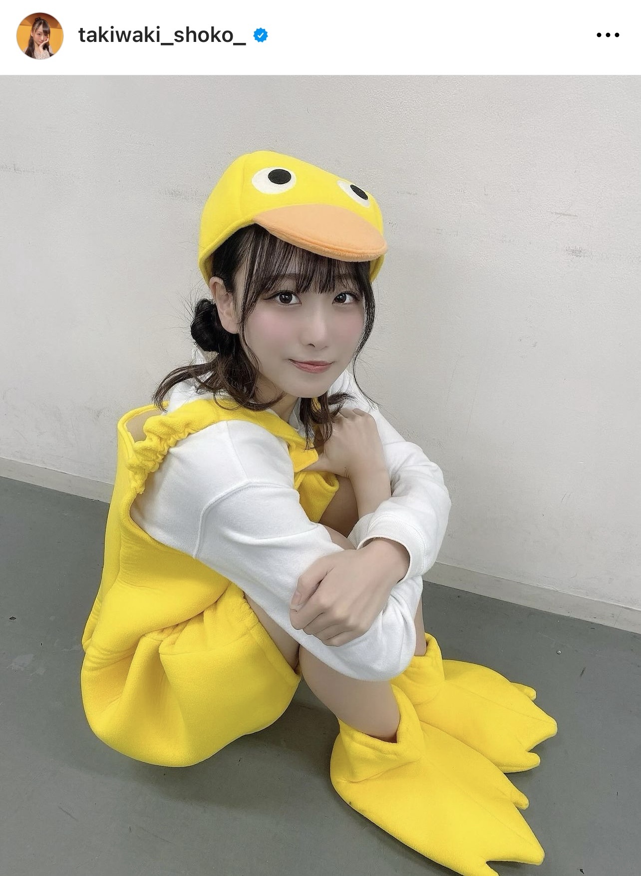 ひよこのコスプレ姿を披露した瀧脇笙古（＝LOVE瀧脇笙古のインスタグラムから）