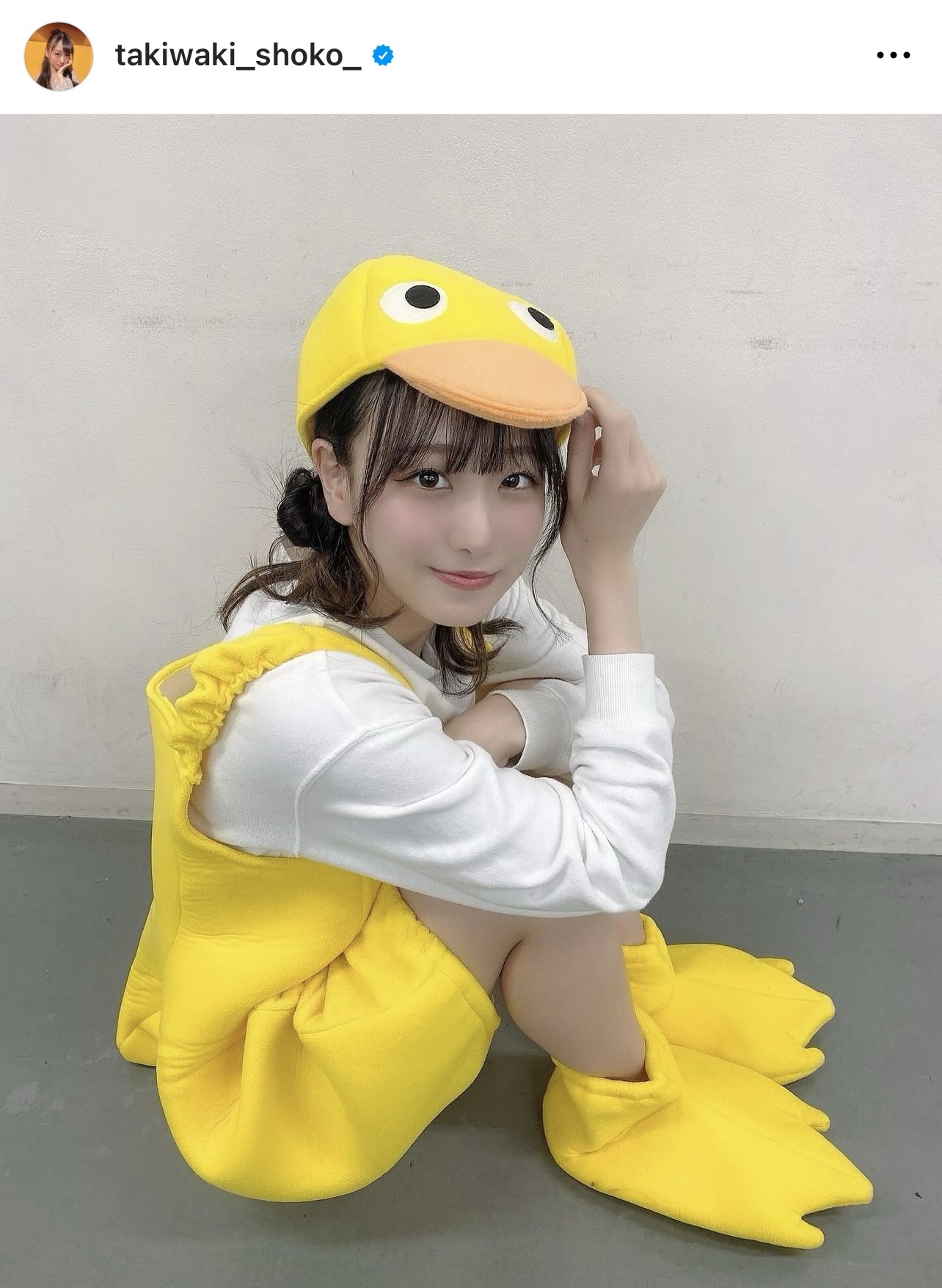 ひよこのコスプレ姿を披露した瀧脇笙古（＝LOVE瀧脇笙古のインスタグラムから）
