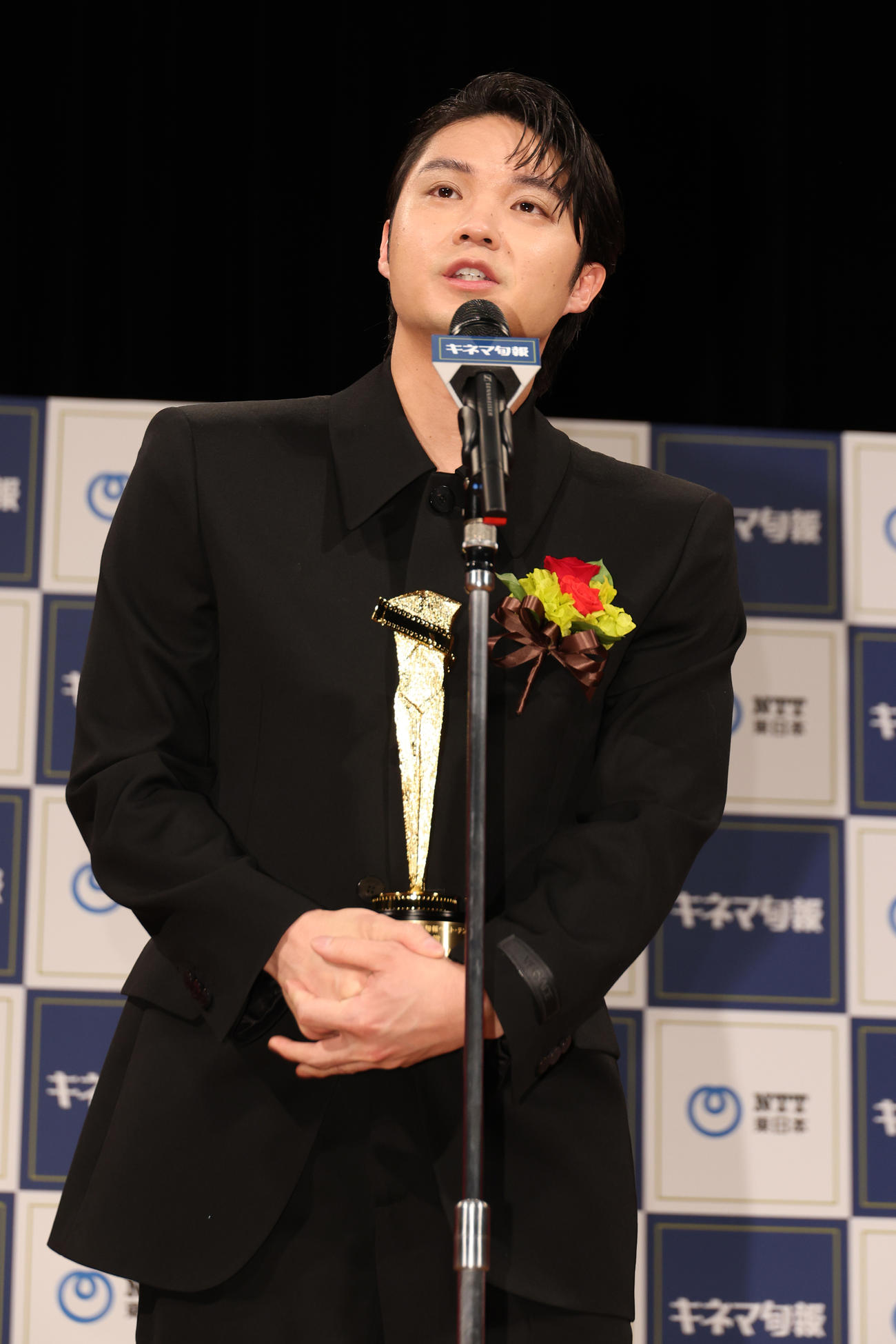 2023年第97回キネマ旬報ベスト・テン助演男優賞を受賞した磯村勇斗（撮影・中島郁夫）