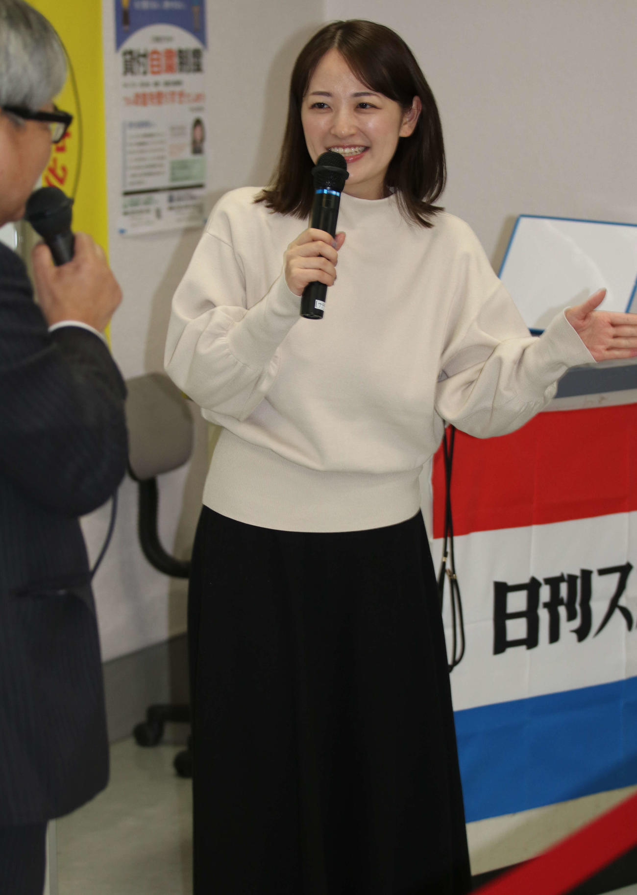 競輪イベントにゲスト出演したグラビアアイドルの柳瀬