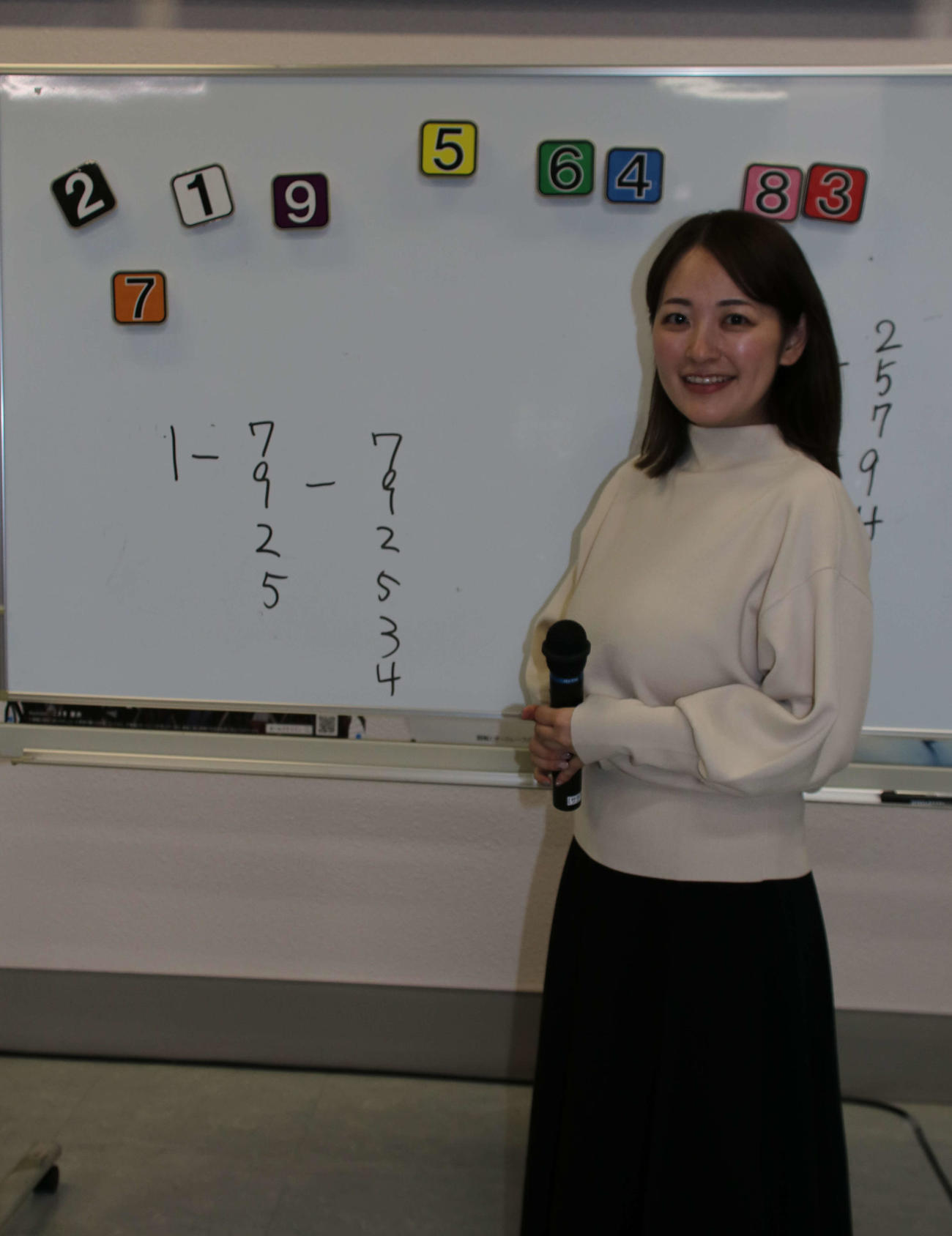 競輪イベントにゲスト出演したグラビアアイドルの柳瀬