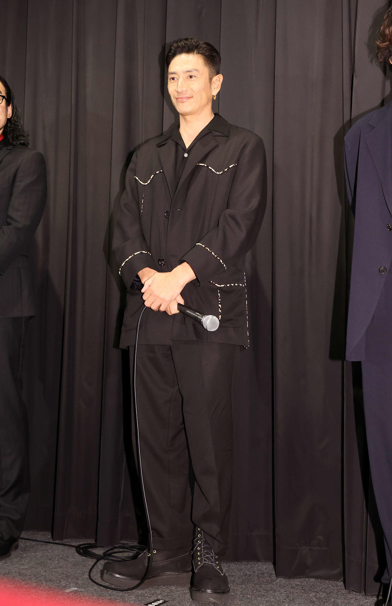 「ペナルティループ」完成披露上映会に登壇した伊勢谷友介（撮影・鈴木正人）