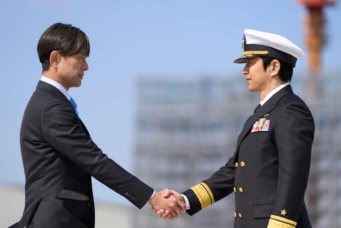 大沢たかおが主演、プロデューサーも務め、全世界に配信中のドラマ「沈黙の艦隊　シーズン1～東京湾大海戦～」の1シーン（C）2024 Amazon Content Services LLC OR ITS AFFILIATES.かわぐちかいじ／講談社