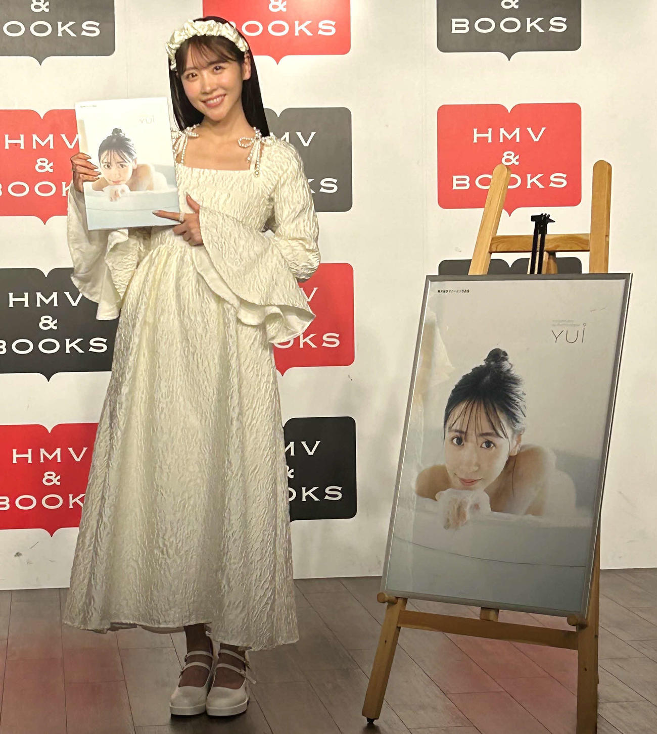 ファースト写真集「YUi」発売記念イベントを行ったFRUITS　ZIPPERの櫻井優衣（撮影・松尾幸之介）