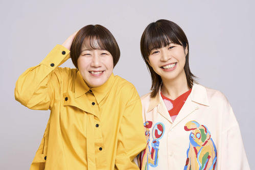 「むらきゃみ」に改名を発表したAマッソ村上（左）と加納