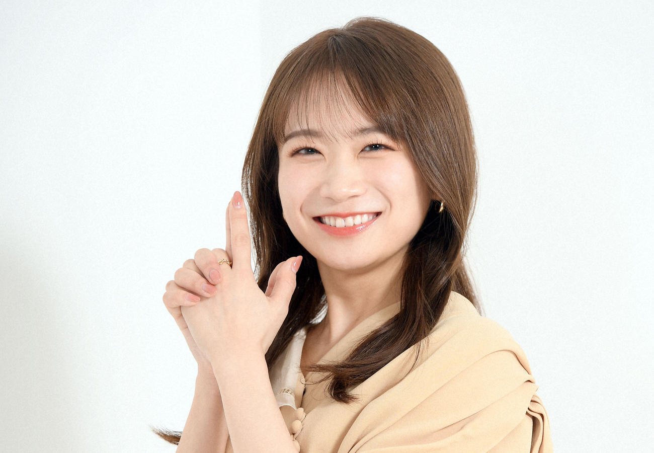 秋元真夏（23年2月撮影）