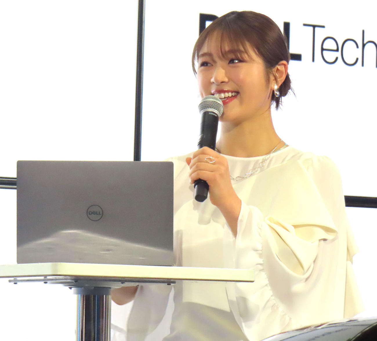 デル・テクノロジーズ「XPSシリーズ」発表会に出席した渋谷凪咲