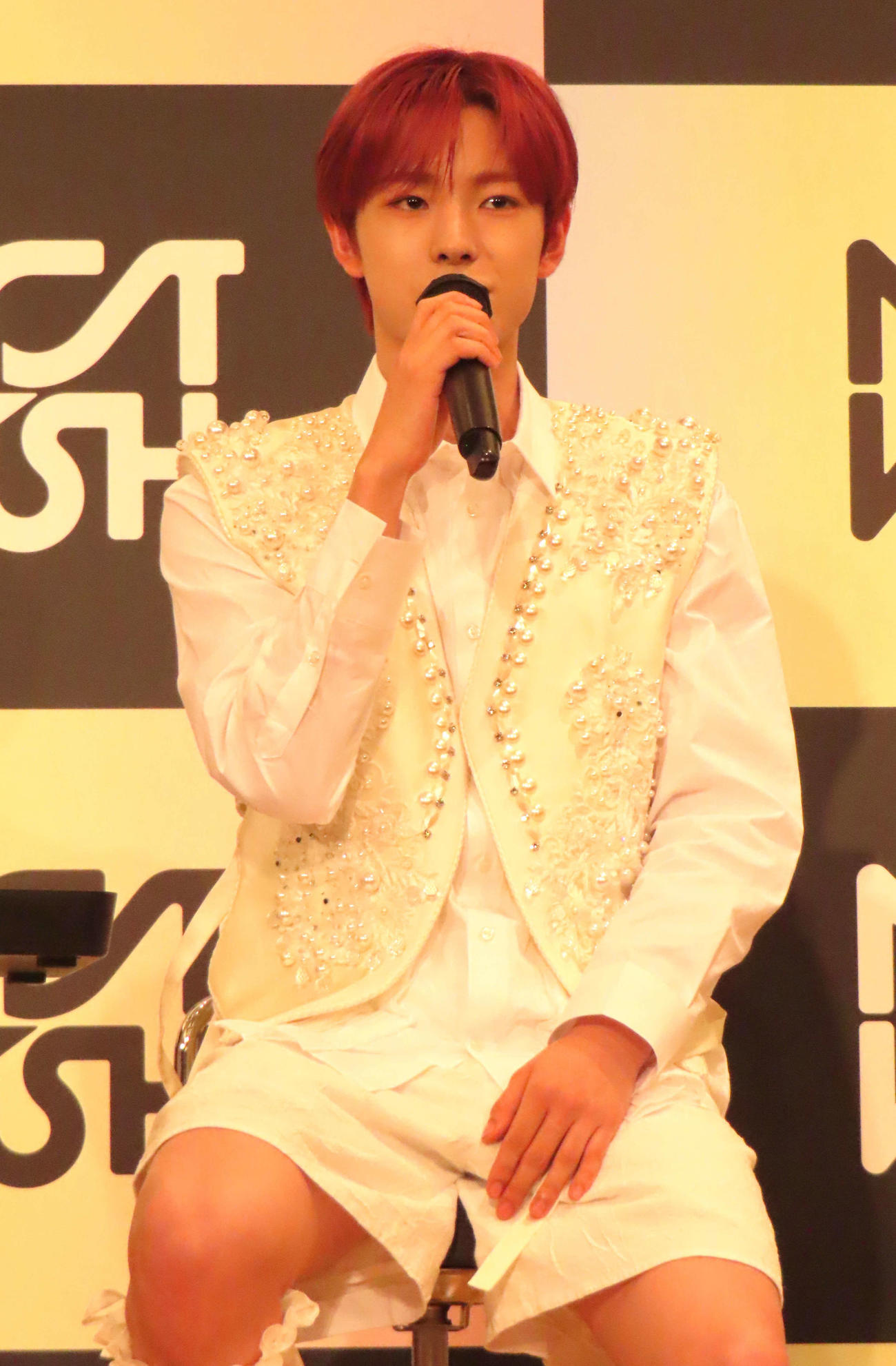 会見に臨むNCT WISHユウシ