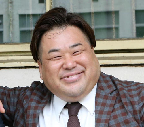 プラス・マイナス岩橋良昌(2023年9月撮影)