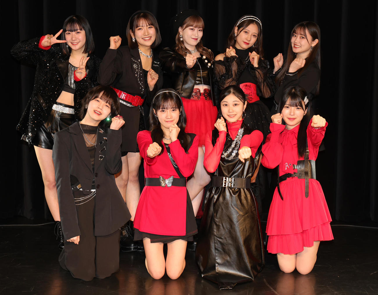 ニューアルバム「3rd－Moment－」をリリースしたつばきファクトリー。前列左から福田真琳、河西結心、八木栞、豫風瑠乃、後列左から秋山眞緒、小野瑞歩、新沼希空、谷本安美、小野田紗栞（撮影・野上伸悟）