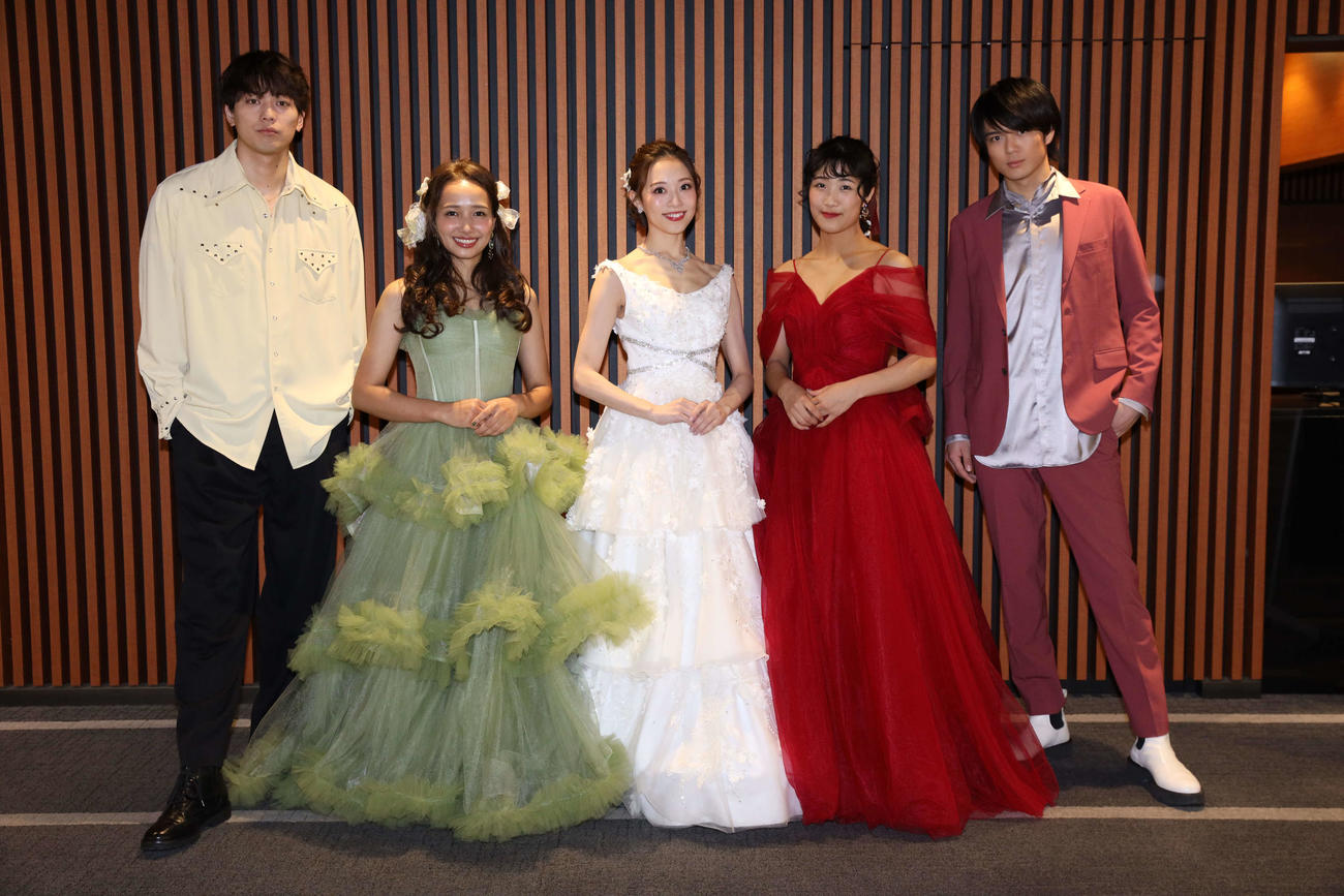 「WE ARE Musical」vol.1に出演する左から東啓介、豊原江理佳、愛加あゆ、斎藤瑠希、加藤大悟