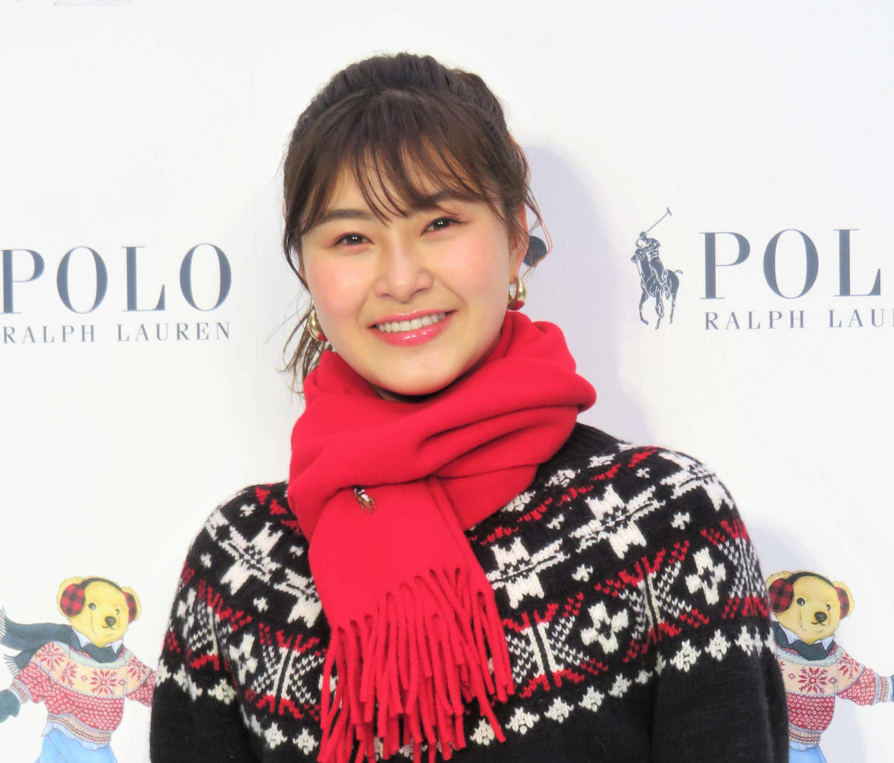 村上佳菜子（2021年12月撮影）
