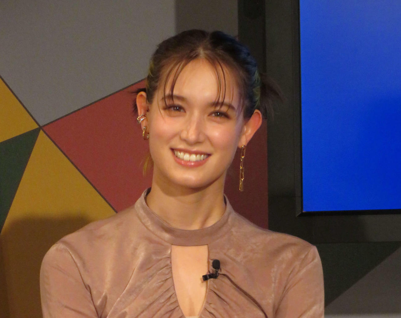 トラウデン直美（23年10月撮影）