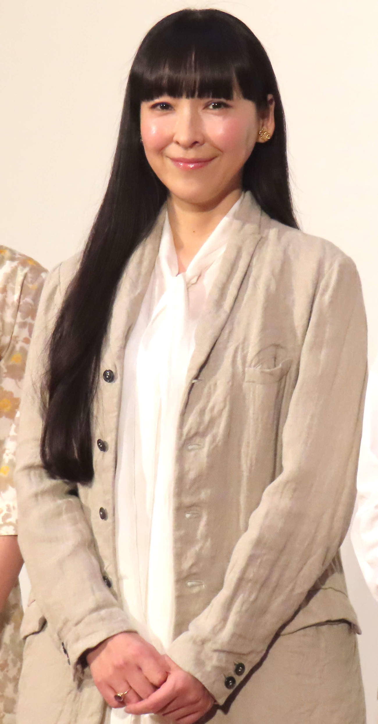 「ユーミンストーリーズ」試写会に出席した麻生久美子