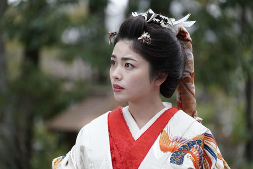 倫子に長らく子ができなかったのは、お梅が原因ではないかと告げるお品／「大奥」第７話あらすじ