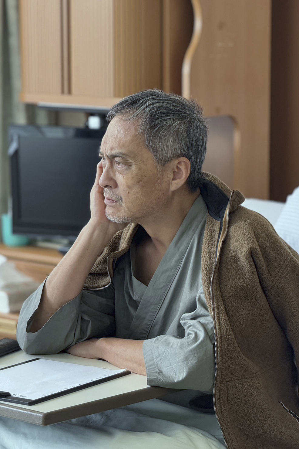 テレビ東京開局60周年特別企画ドラマスペシャル「生きとし生けるもの」に主演する渡辺謙