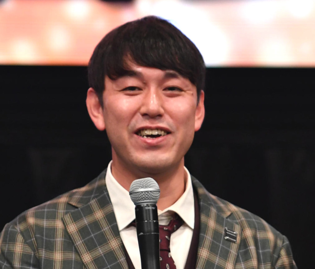 オズワルドの畠中悠（2023年撮影）