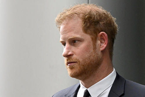 ヘンリー王子敗訴　「公務退いた王子の警護格下げに違法性はない」と英高等法院